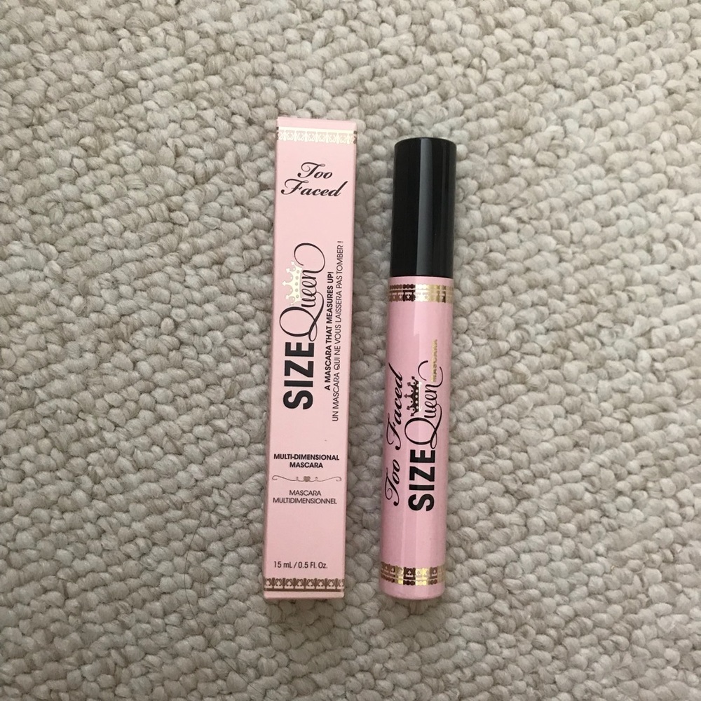 TOO FACED SIZE QUEEN MASCARA MINI